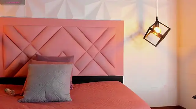 milu_rose1 Adlı Modelin Canlı XXX Sohbeti