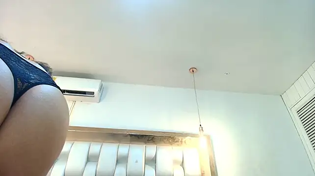AzulMaveric Adlı Modelin Canlı XXX Sohbeti
