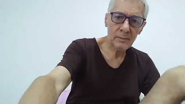 BIGUNCUTHARDCOCK's Live XXX Chat