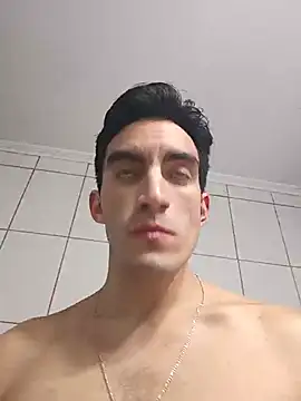 TommyMomentum's Live XXX Chat