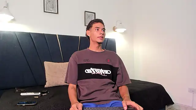 Chat XXX en directo de kenix_cum23