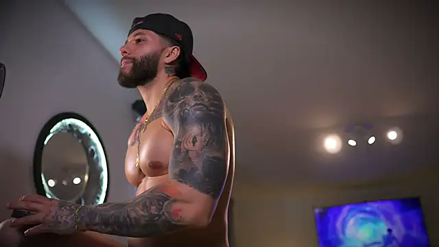 XXX chat uživo modela Frank_Farrell