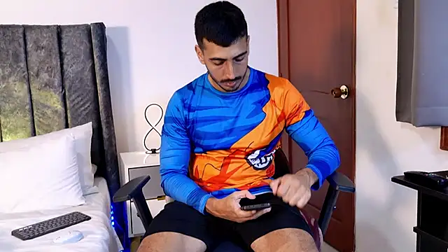 muscle_ares Adlı Modelin Web Kamerası Şovu
