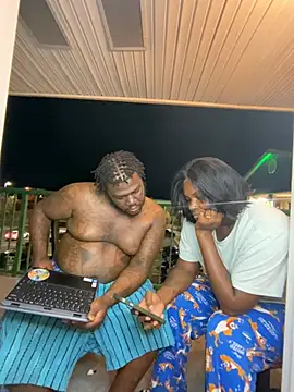 Tattedupdek's Live XXX Chat
