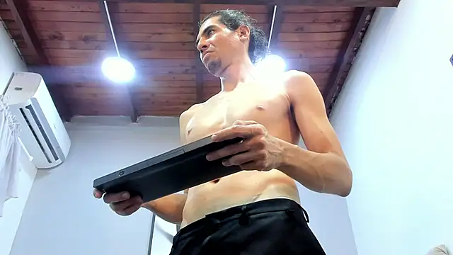 Chat +18 de Antony_Stone ao vivo