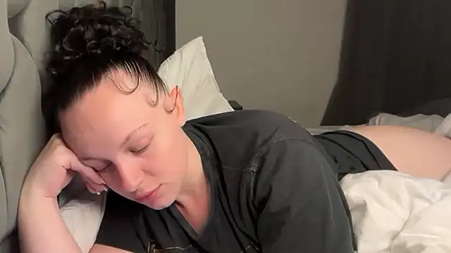 riri_bstvx Webcam Show