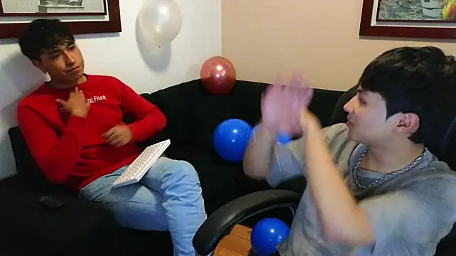 bratbuddies élő XXX-chatje