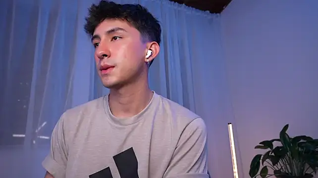 sweettaaron01 élő XXX-chatje