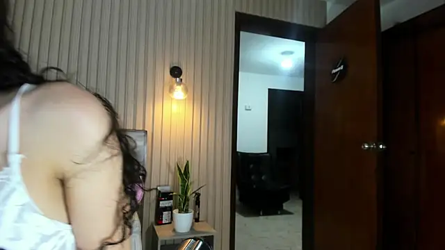 Chat XXX Live valeryn__rosse