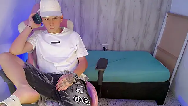 Hot_athletes_n Live XXX chat