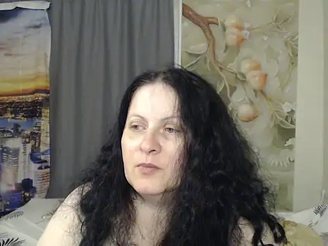 Lillian2's Live XXX Chat