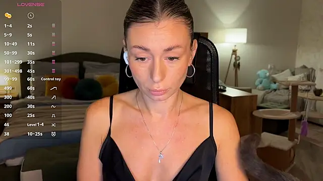 Онлайн чат XXX DannaEvan