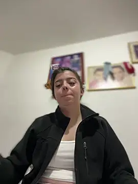 Cloew_Marz's Live XXX Chat