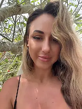 XXX chat uživo modela Bella-Grace