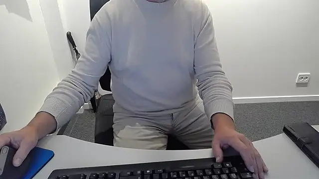 Buggemann Adlı Modelin Canlı XXX Sohbeti