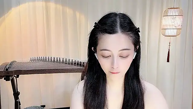 Tian-xin-999's Live XXX Chat