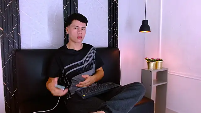 Chat XXX en directo de Ethan_Brooks_