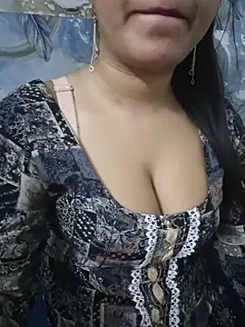 Sania-Love Chat XXX live