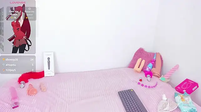 Cloee_LoveeのライブXXXチャット