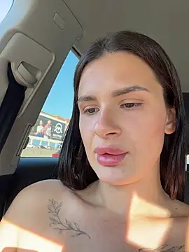 Chat +18 de MiraReach ao vivo