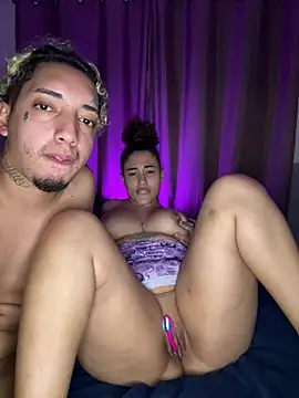 Chat +18 de Casal2T ao vivo