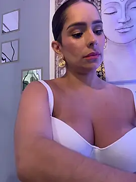 Czat XXX na żywo – Mau_White