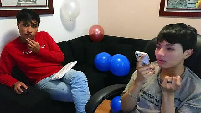 bratbuddies' Live XXX Chat