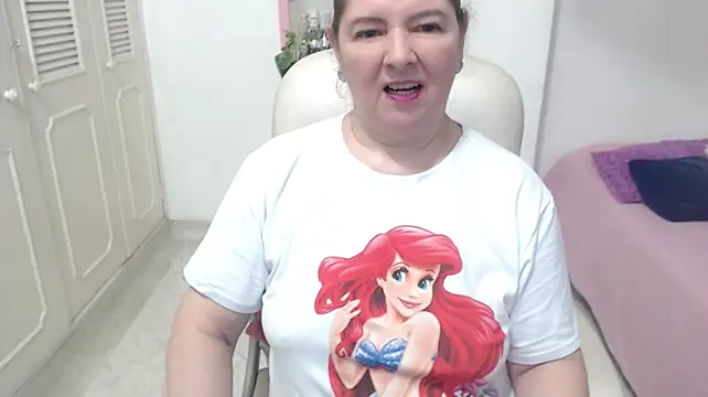 leonela_69's Live XXX Chat