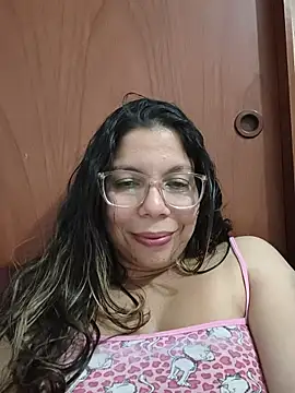 دردشة Carliina_Soussa الجنسية المباشرة