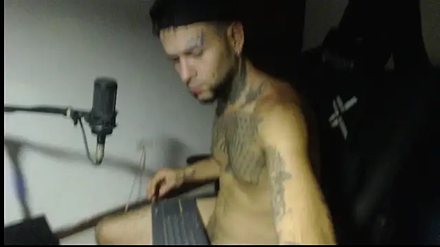 ROOKERTn Live XXX chat