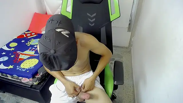 Chat XXX ao vivo de RyanFlirty