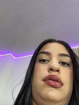 Chat +18 de Andrea111_ ao vivo