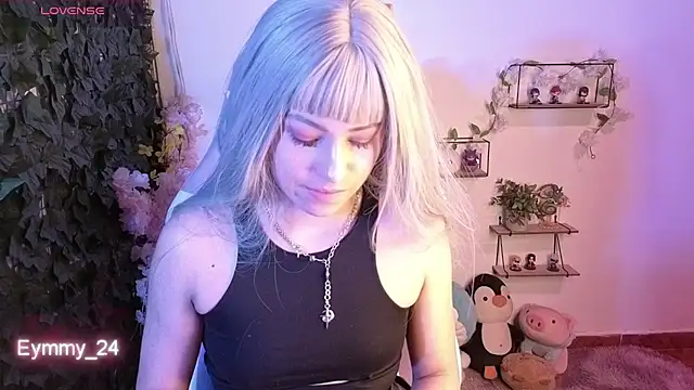 Chat XXX en directo de Eymmy_24