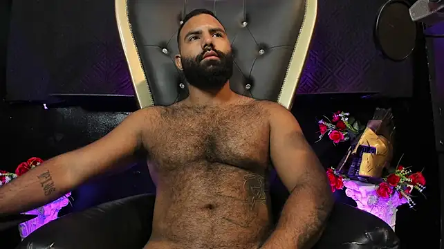 دردشة BeardAndrew الجنسية المباشرة