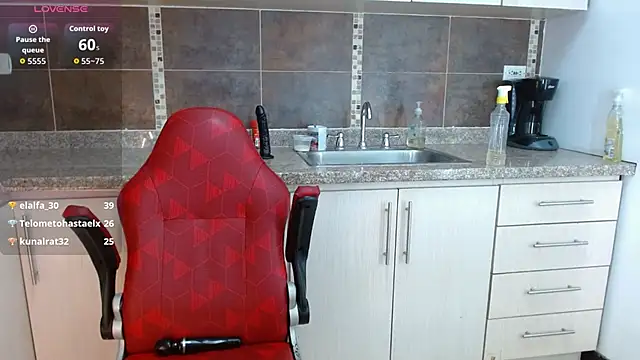 Miia_Rosee_ Chat XXX in diretta