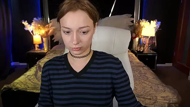 LizzaMoonn 现场XXX聊天