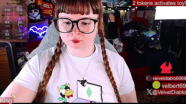 VelvetDiablo's Live XXX Chat