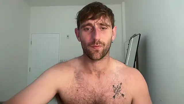 Chat XXX ao vivo de lukegunn