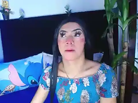 Chat +18 de Jennifer_Moretti ao vivo