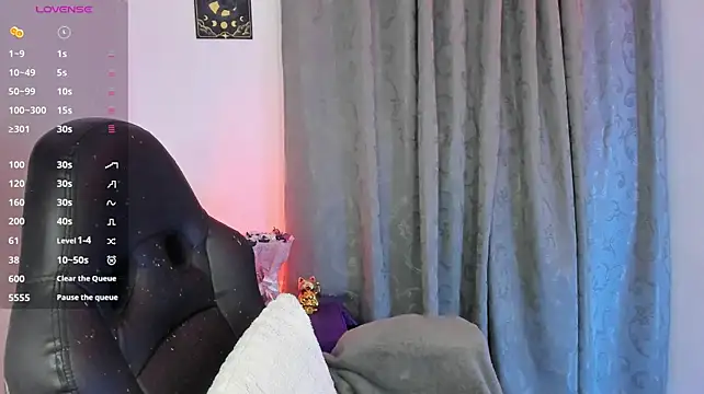 Chatroom XXX en direct de indra_cam