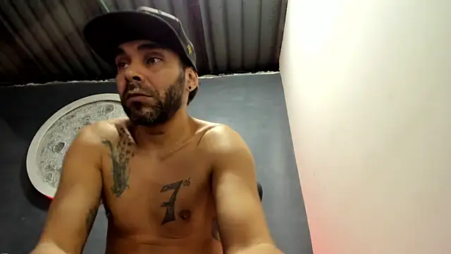 Chat XXX en directo de kevin_collins76