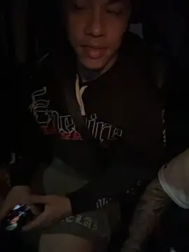 AlphaMasterXxx XXX чат на живо