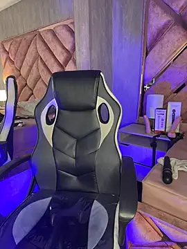ian_mathias_'s Live XXX Chat