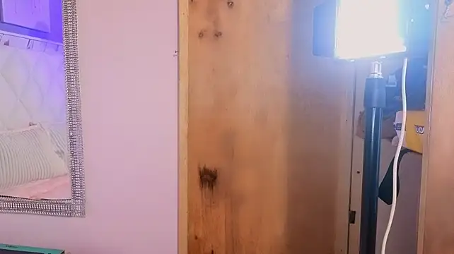 XXX chat uživo modela Melody-rose