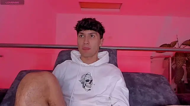 Valerio_James7 webcam show