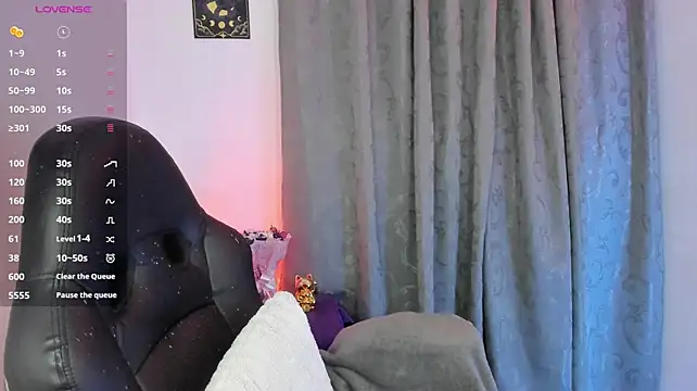 Chat XXX ao vivo de indra_cam