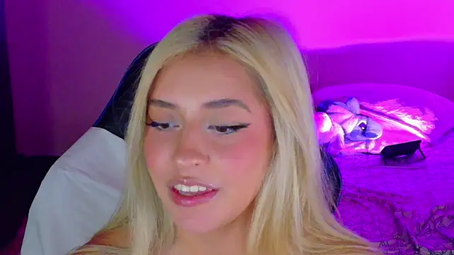 saradiazxxx's Live XXX Chat