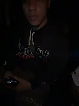 AlphaMasterXxx XXX чат на живо