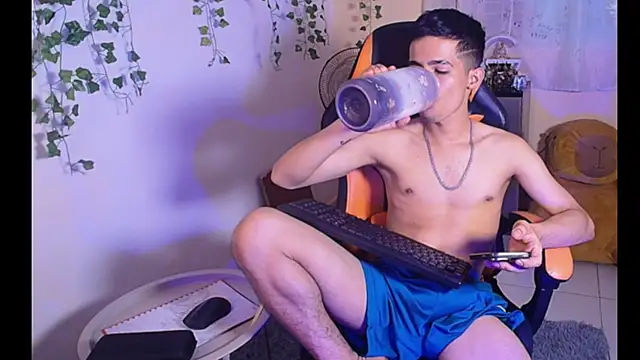 Apolo_fox22 Live XXX-Chat