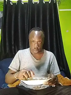 MONSTERDICK_254 élő XXX-chatje